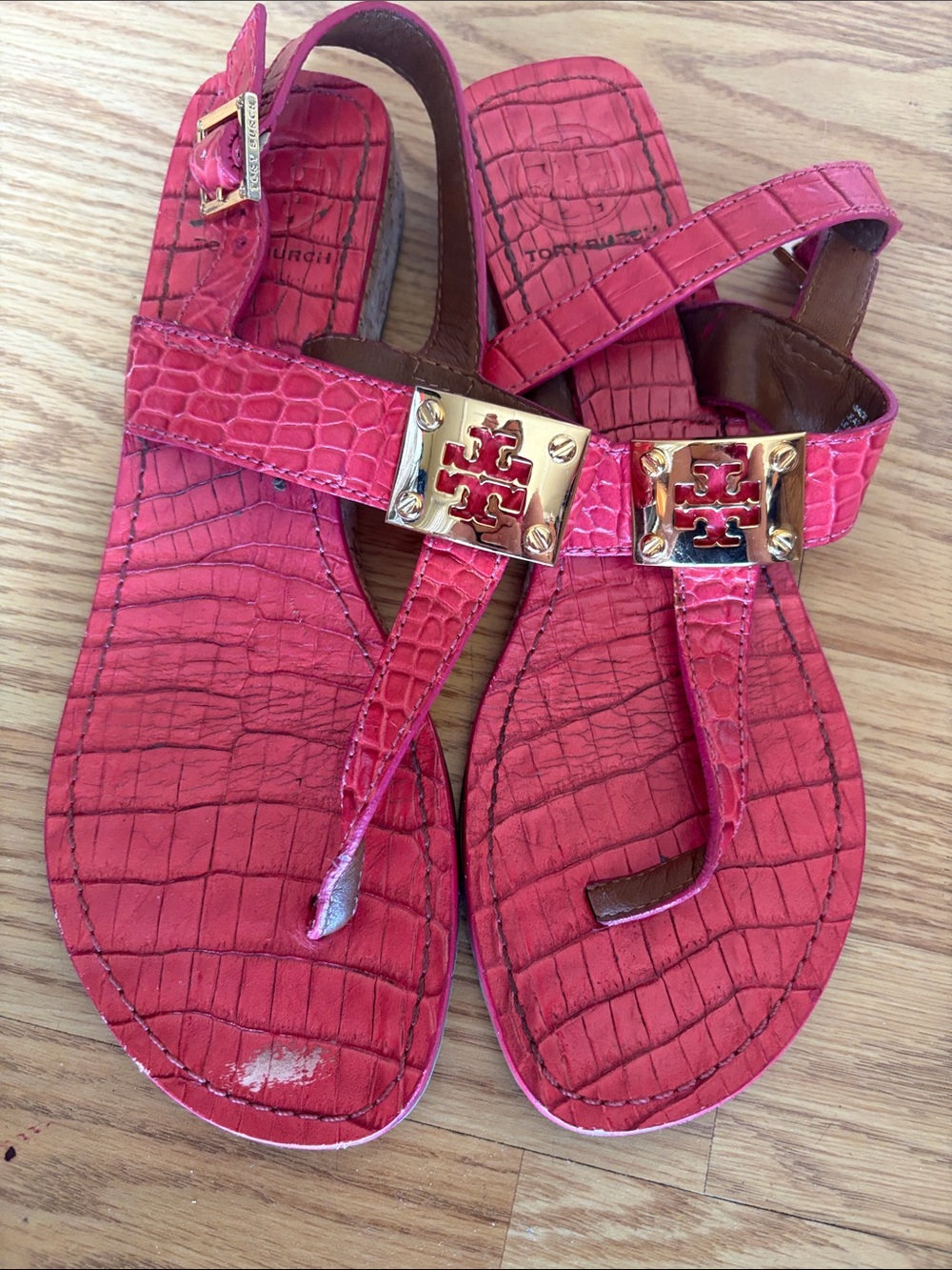 Tory Burch Pink Croc-Embossed Leather Logo Thong Sandals